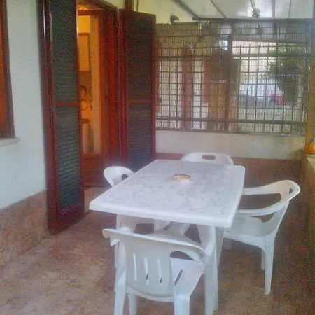 Casa Vacanza Palazzo Cozza Semesterbostad Isola Di Capo Rizzuto
